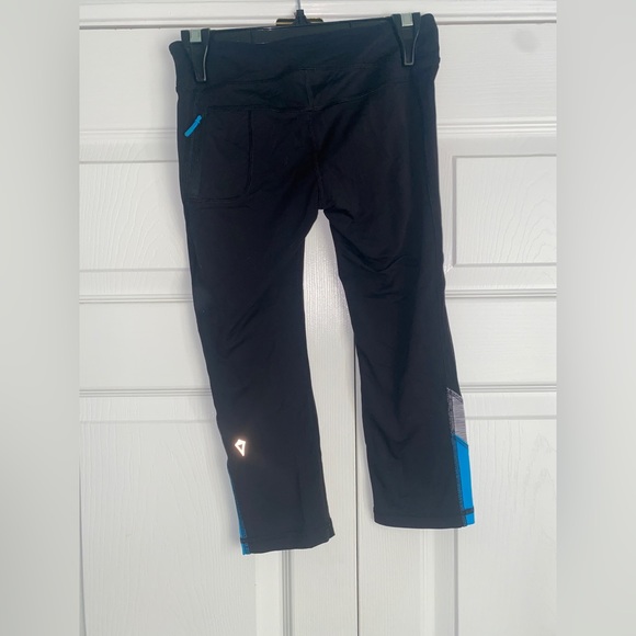 Ivivva Capri Leggings - Picture 2 of 2